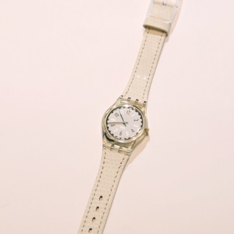 1993 ladies leather swatch watch